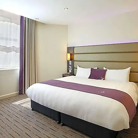 Premier Inn London Victoria-2